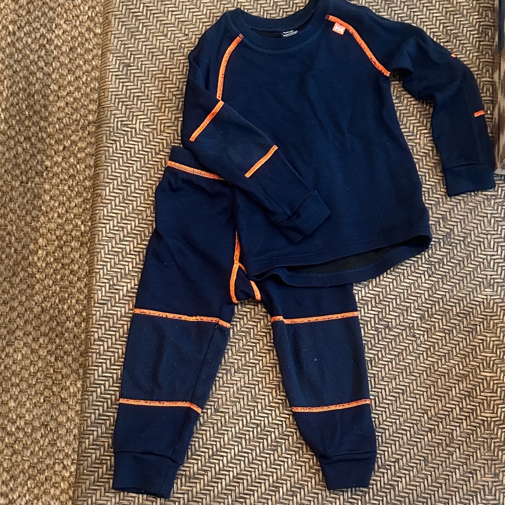 Helly Hansen Navy base layers kids